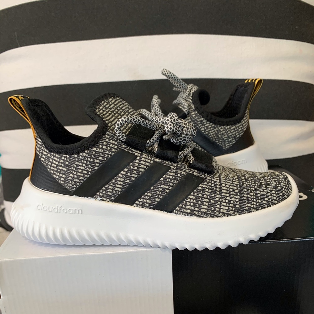 Adidas Kaptir sneaker shoe